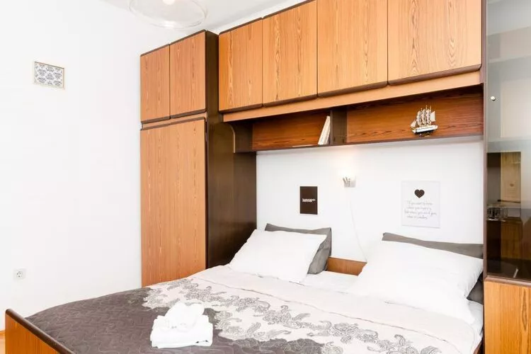 Apartments Villa Nikol - Standard Two Bedroom Apartment with Terrace (APT 5)-Schlafzimmer