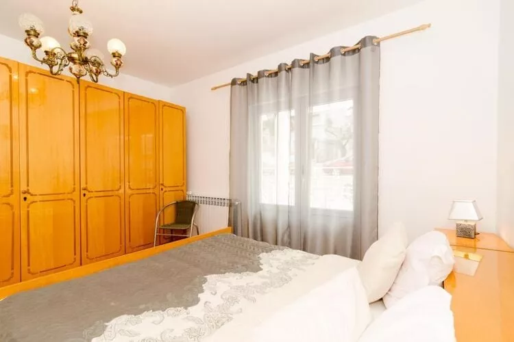 Apartments Villa Nikol - Standard Two Bedroom Apartment with Terrace (APT 5)-Schlafzimmer
