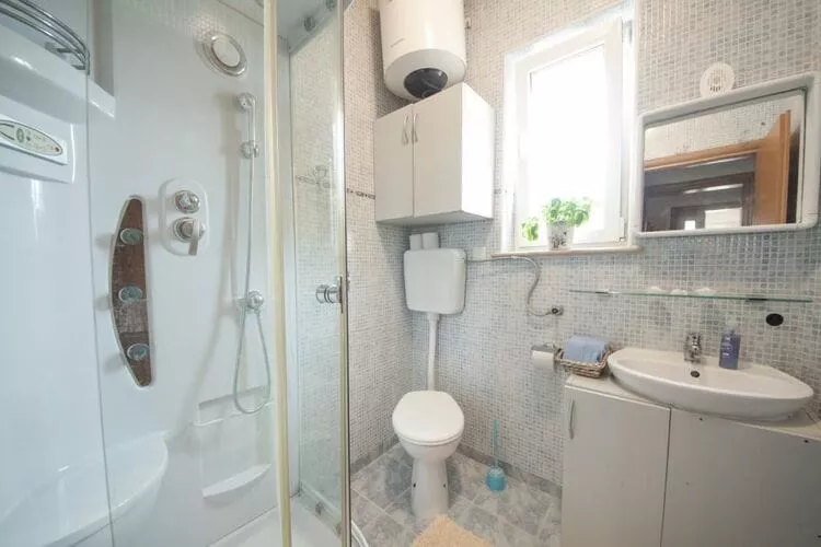 Apartments Kalajzic- Comfort Two Bedroom Apartment with Terrace(A1) (ST)-Salle de bain