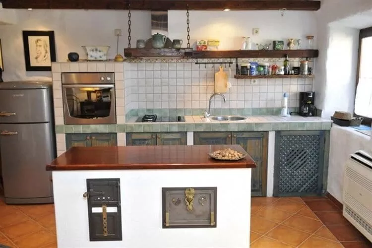 House Rilović - Two Bedroom House with Swimming Pool and Jacuzzi-Kitchen
