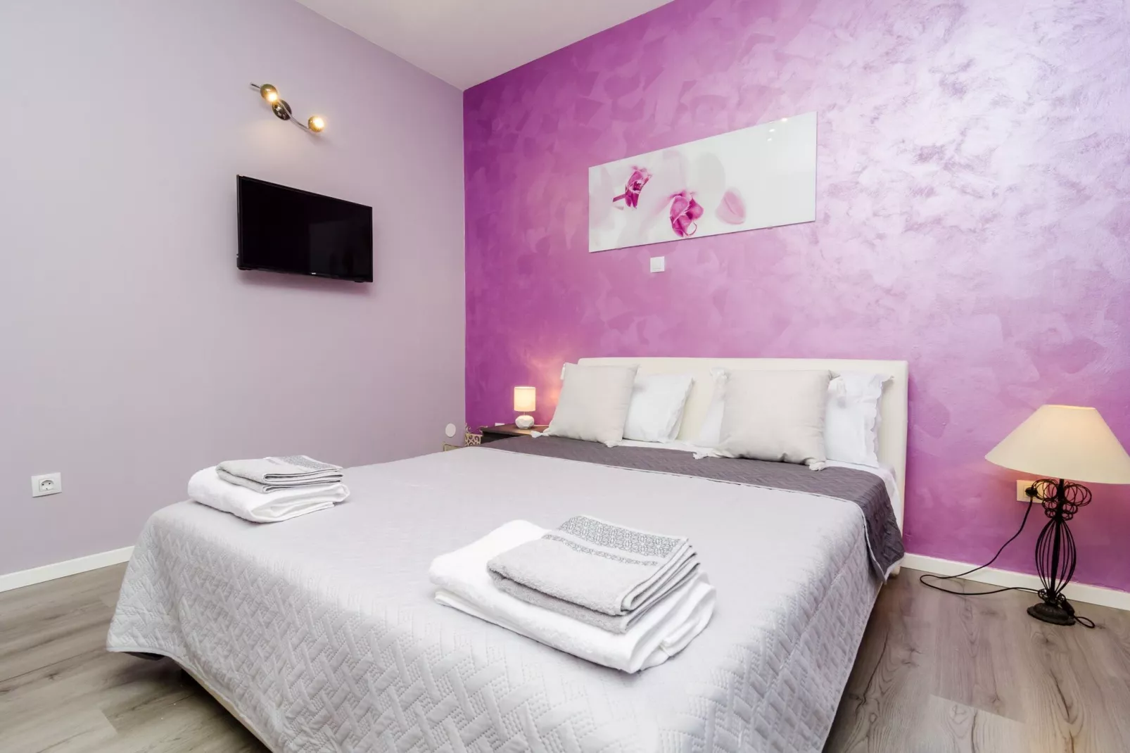 Apartment Tenega - Studio Apartment with City View-Bedroom