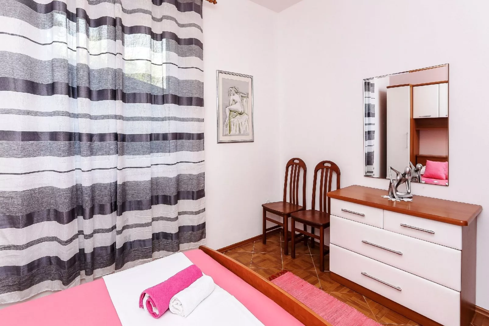 Villa Lina - Five Bedroom Villa with Terrace and Sea View-Schlafzimmer