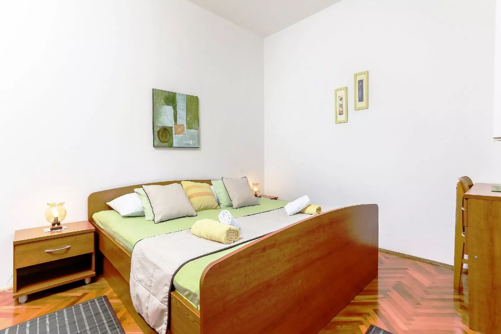 Villa Lina - Five Bedroom Villa with Terrace and Sea View-Schlafzimmer