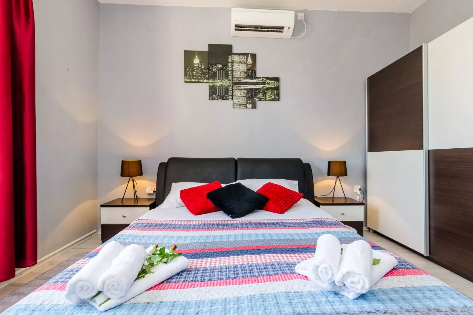Holiday Home Lungo Mare - Three Bedroom Holiday Home with Terrace and Sea View-Bedroom