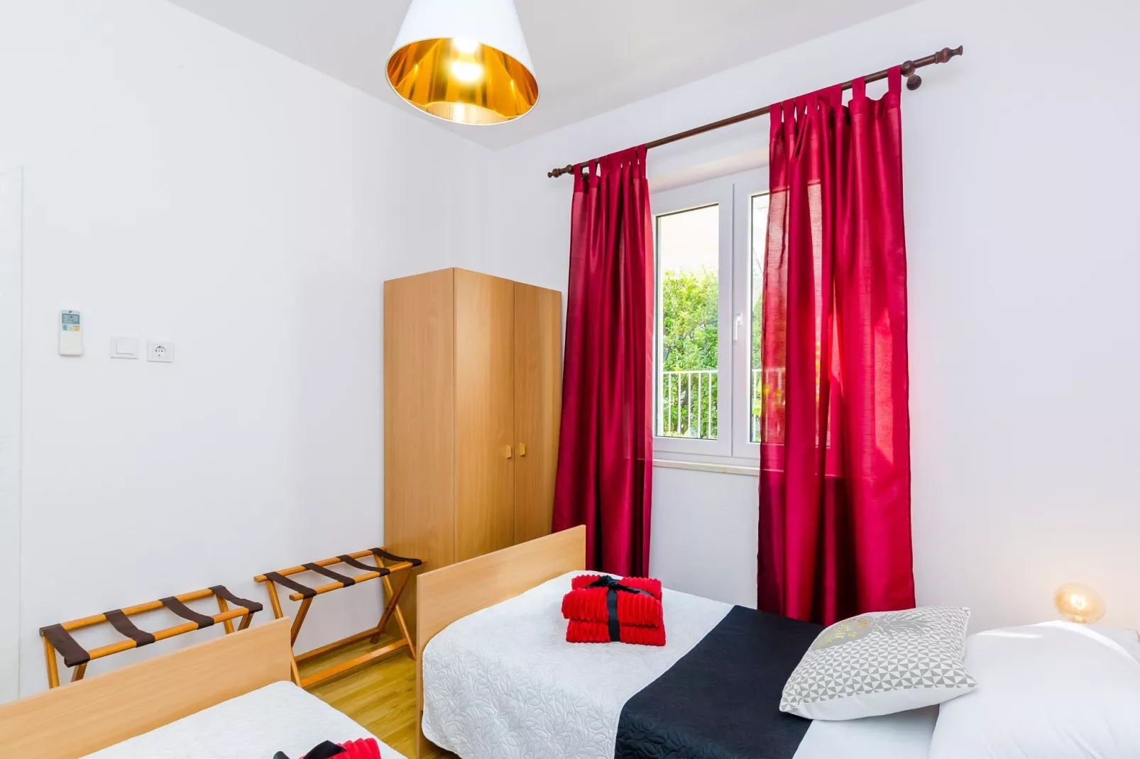 Holiday Home Lungo Mare - Three Bedroom Holiday Home with Terrace and Sea View-Bedroom