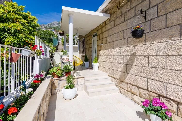 Holiday Home Lungo Mare - Three Bedroom Holiday Home with Terrace and Sea View-Outdoor