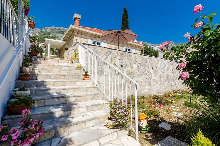 Holiday Home Lungo Mare - Three Bedroom Holiday Home with Terrace and Sea View-Outdoor