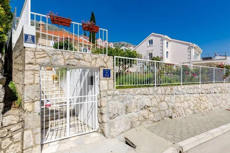 Holiday Home Lungo Mare - Three Bedroom Holiday Home with Terrace and Sea View-Outdoor