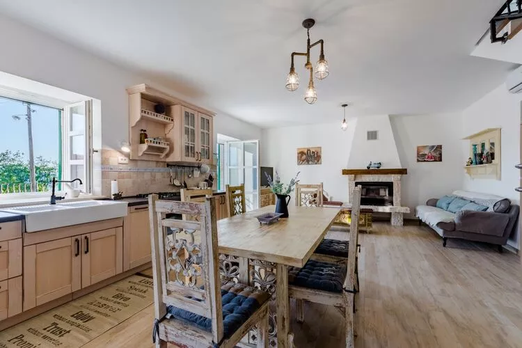 Holiday Home Rustic - Two Bedroom Holiday Home with Private Pool-Dining room