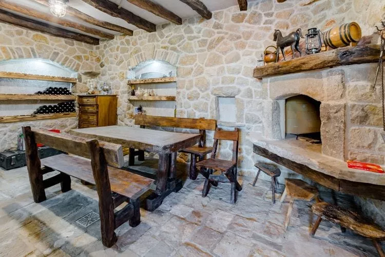 Holiday Home Rustic - Two Bedroom Holiday Home with Private Pool-Dining room