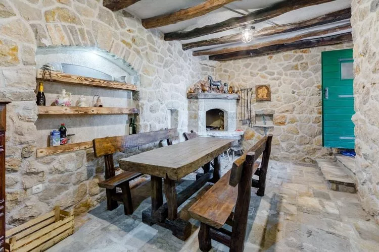 Holiday Home Rustic - Two Bedroom Holiday Home with Private Pool-Dining room