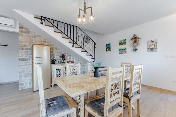 Holiday Home Rustic - Two Bedroom Holiday Home with Private Pool-Dining room