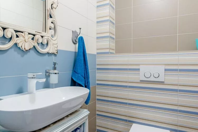 Holiday Home Rustic - Two Bedroom Holiday Home with Private Pool-Bathroom