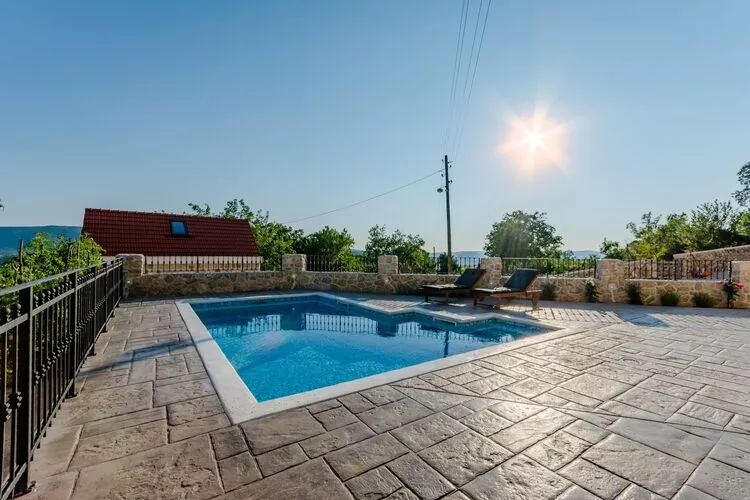 Holiday Home Rustic - Two Bedroom Holiday Home with Private Pool-Pool