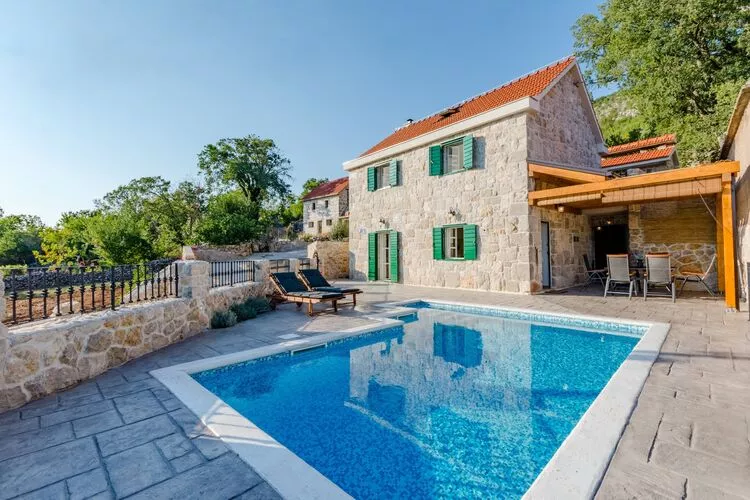 Holiday Home Rustic - Two Bedroom Holiday Home with Private Pool-Outdoor