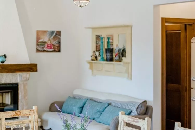 Holiday Home Rustic - Two Bedroom Holiday Home with Private Pool-Indoor