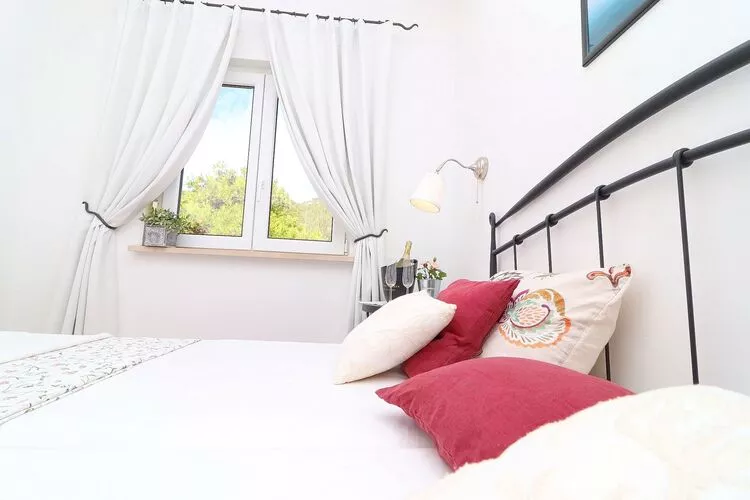 Apartments Mediterranean House - Two Bedroom Apartment with Terrace and Sea View-Chambre