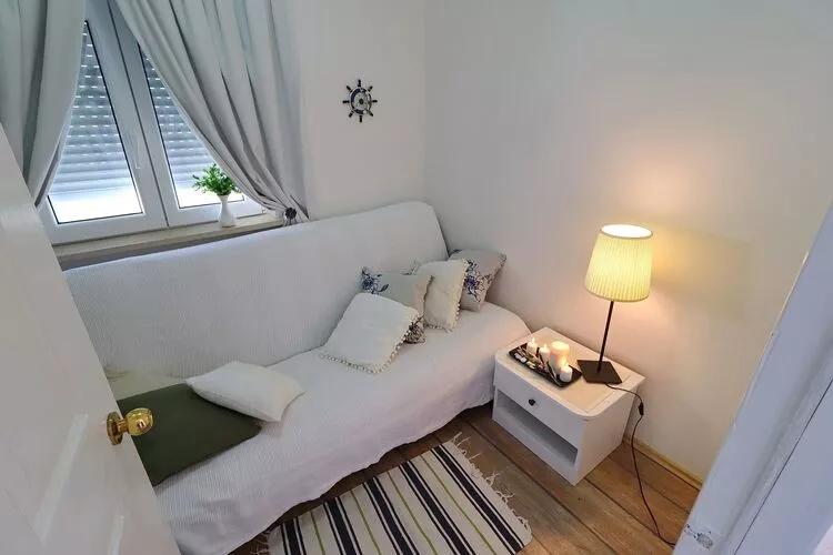 Apartments Mediterranean House - Two Bedroom Apartment with Terrace and Sea View-Intérieur