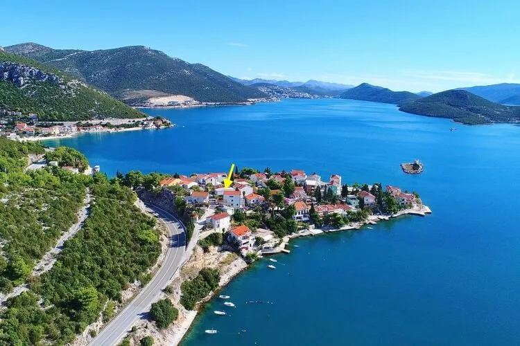 Apartments Mediterranean House - Two Bedroom Apartment with Terrace and Sea View-Vue