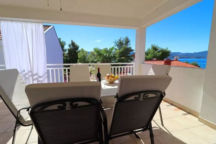 Apartments Mediterranean House - Two Bedroom Apartment with Terrace and Sea View-Terrasse