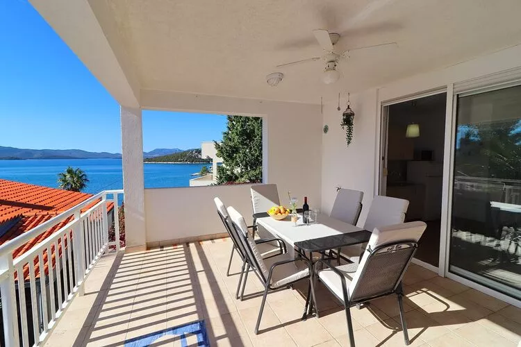 Apartments Mediterranean House - Two Bedroom Apartment with Terrace and Sea View-Terrasse