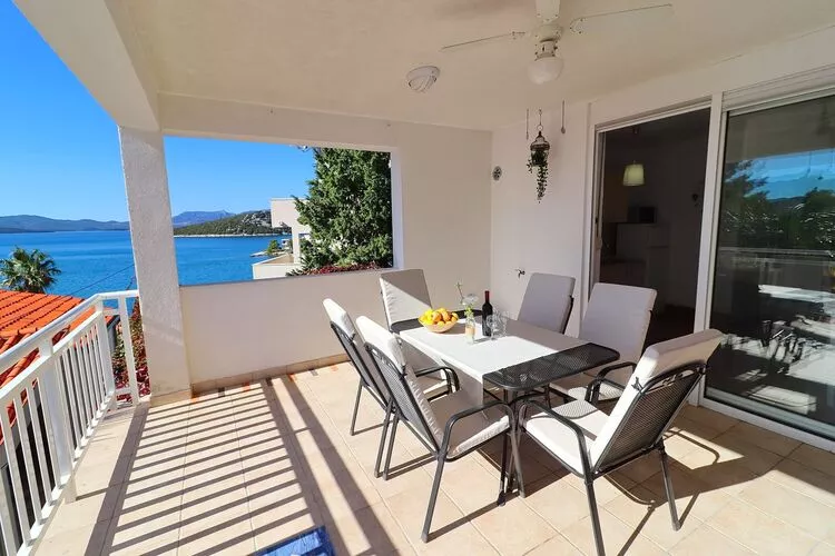 Apartments Mediterranean House - Two Bedroom Apartment with Terrace and Sea View-Terrasse