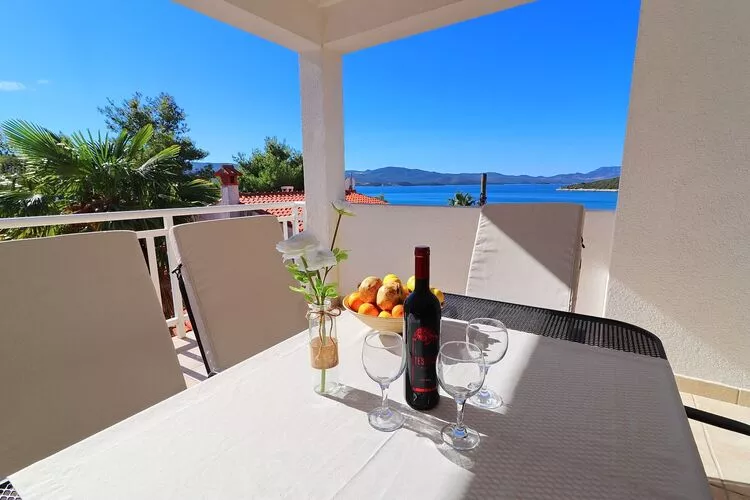 Apartments Mediterranean House - Two Bedroom Apartment with Terrace and Sea View-Terrasse