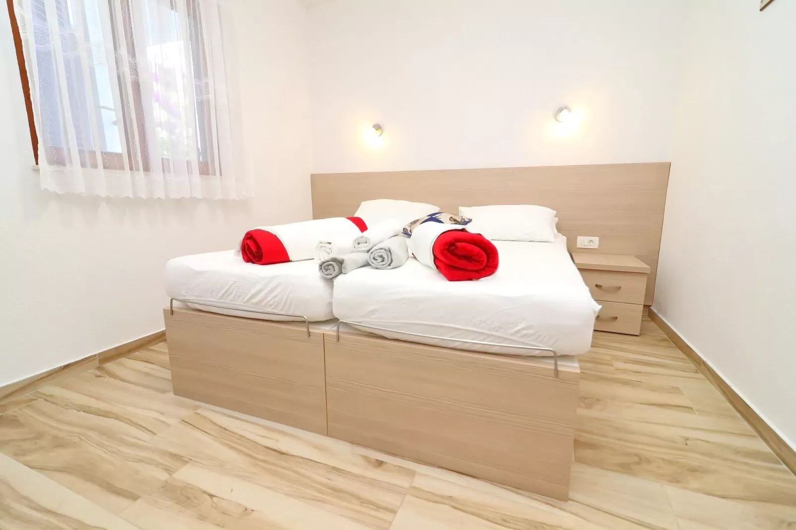 Seaside Apartments Hrkać - Standard One Bedroom Apartment with Terrace and Sea View 2-Bedroom