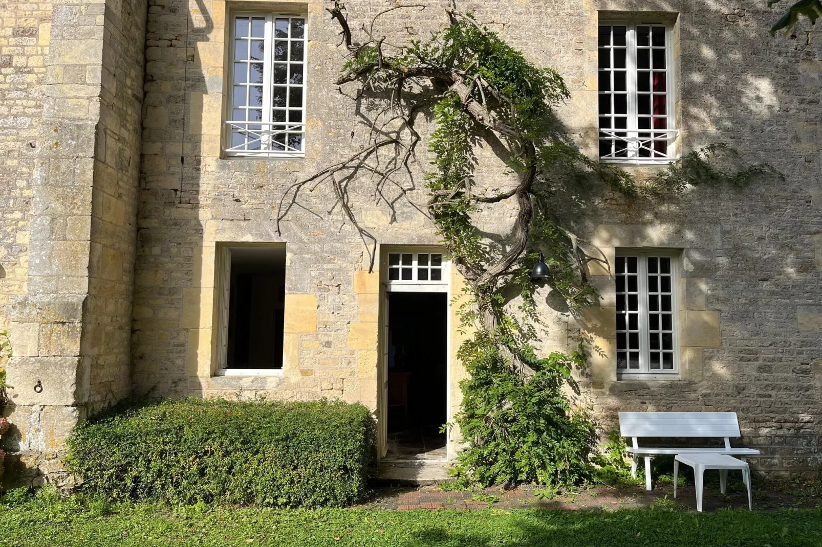 GITE DE LA MOTTE-Außenbereich Sommer
