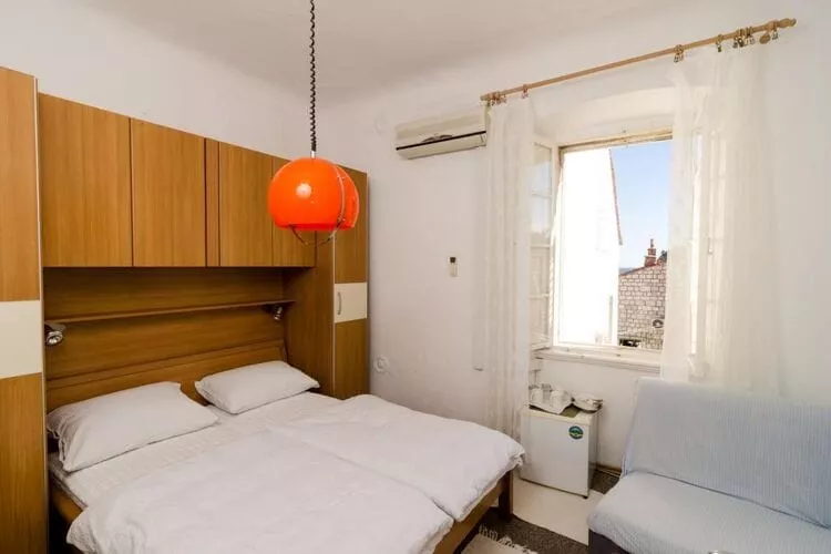Rooms Pile - Double Room with Patio-Bedroom
