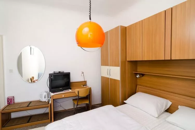 Rooms Pile - Double Room with Patio-Bedroom