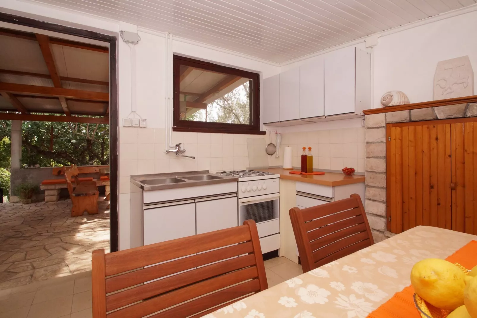 Vacation House Planika - Two Bedroom Holiday Home with Terrace and Sea View-Küche