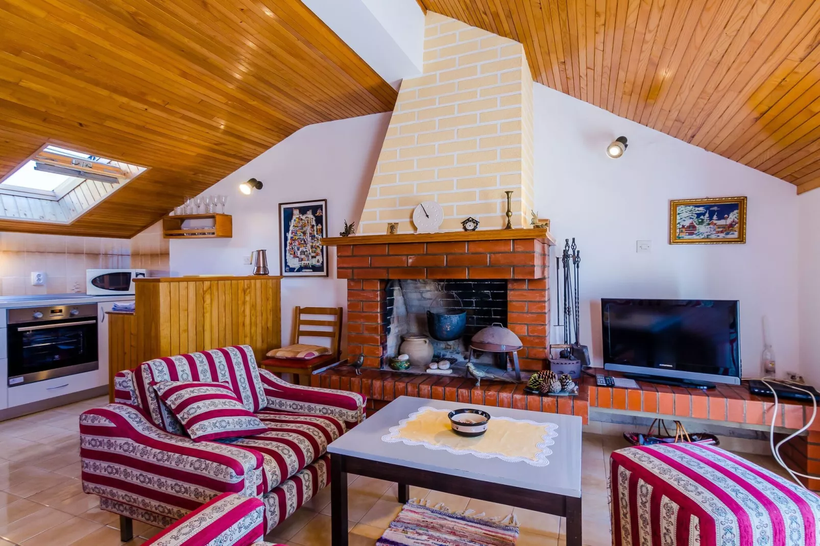 Apartment and Room Cicko - One Bedroom Apartment with Terrace and Sea View (Attic)-Living room