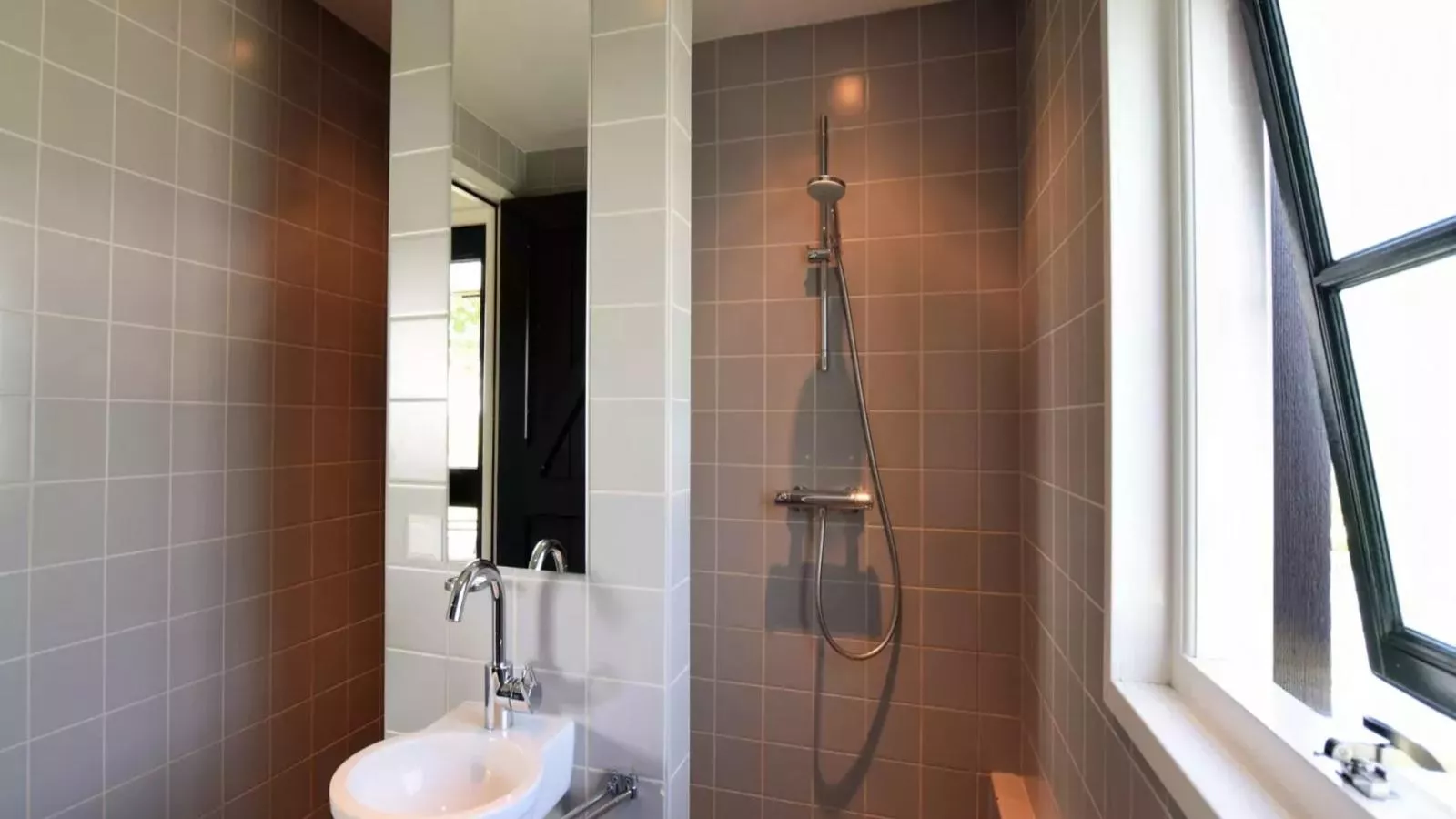 De Schuur-Bathroom