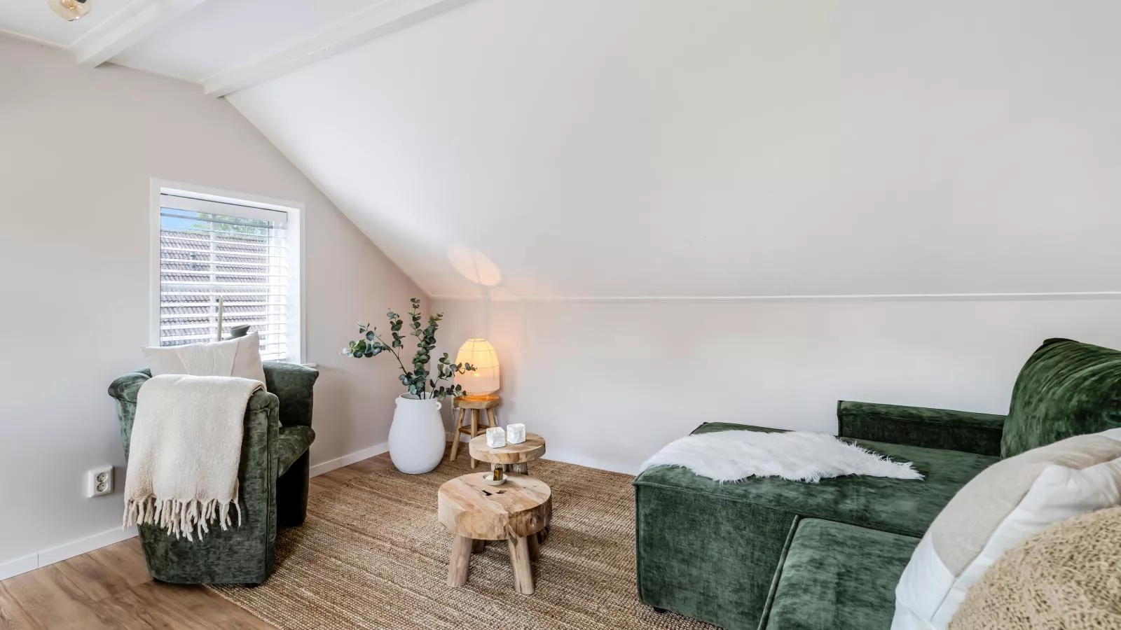 De Vale-Living room