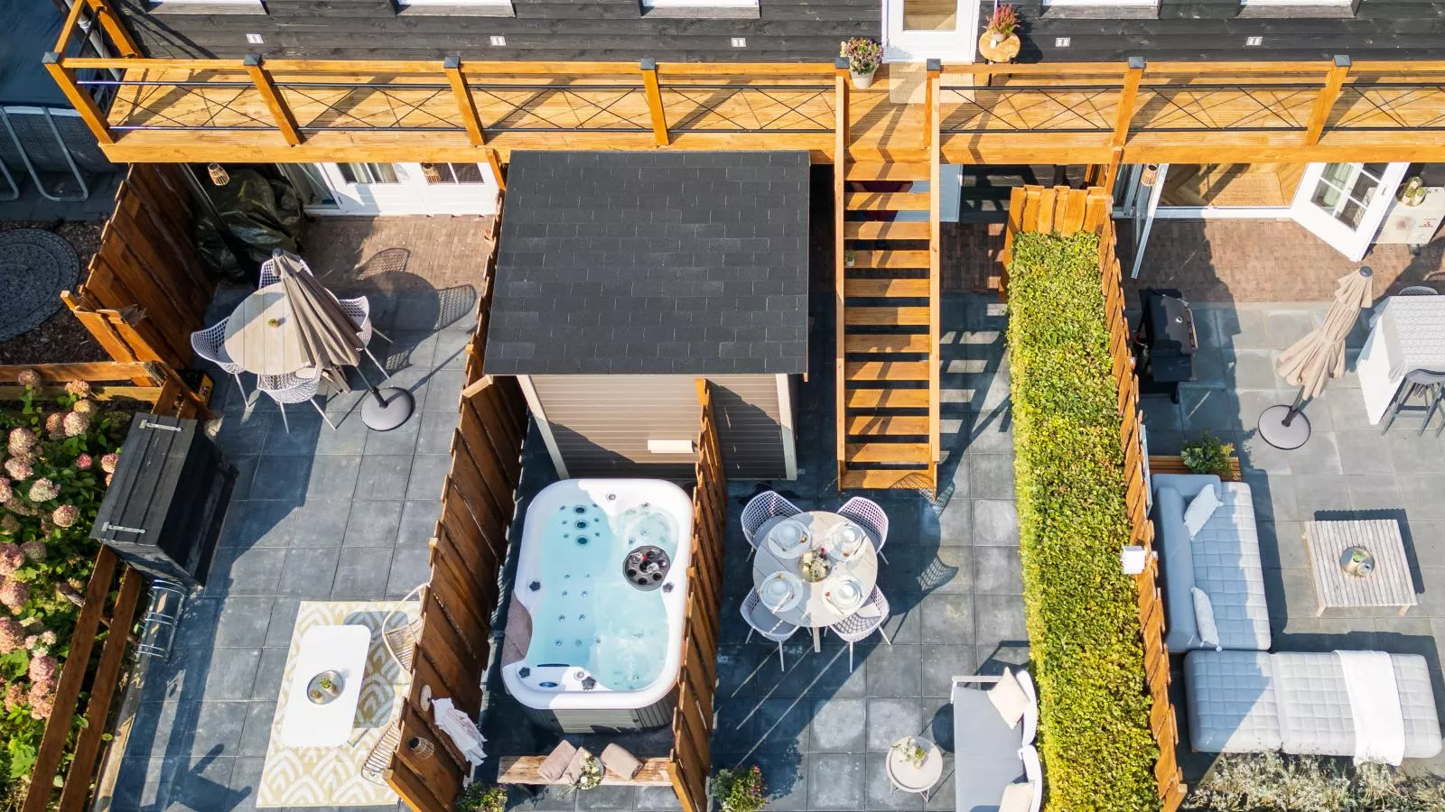 De Vale-Exterior summer
