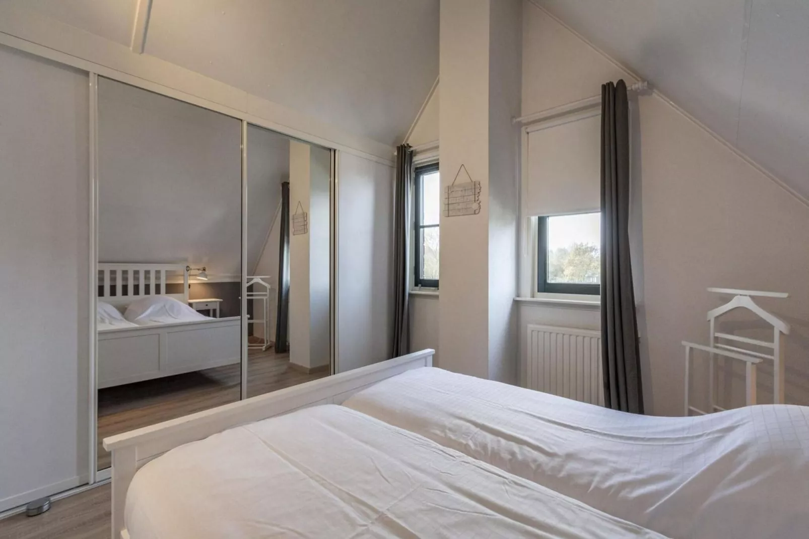 Buitenplaats 27 - Callantsoog-Bedroom