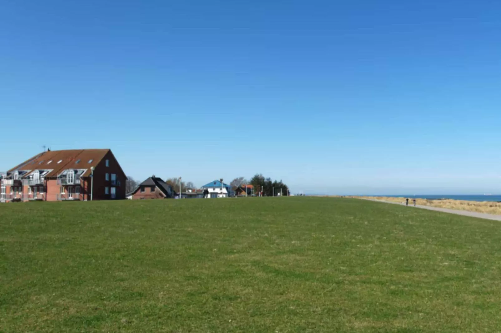 Nice holiday home near the beach-Outdoor