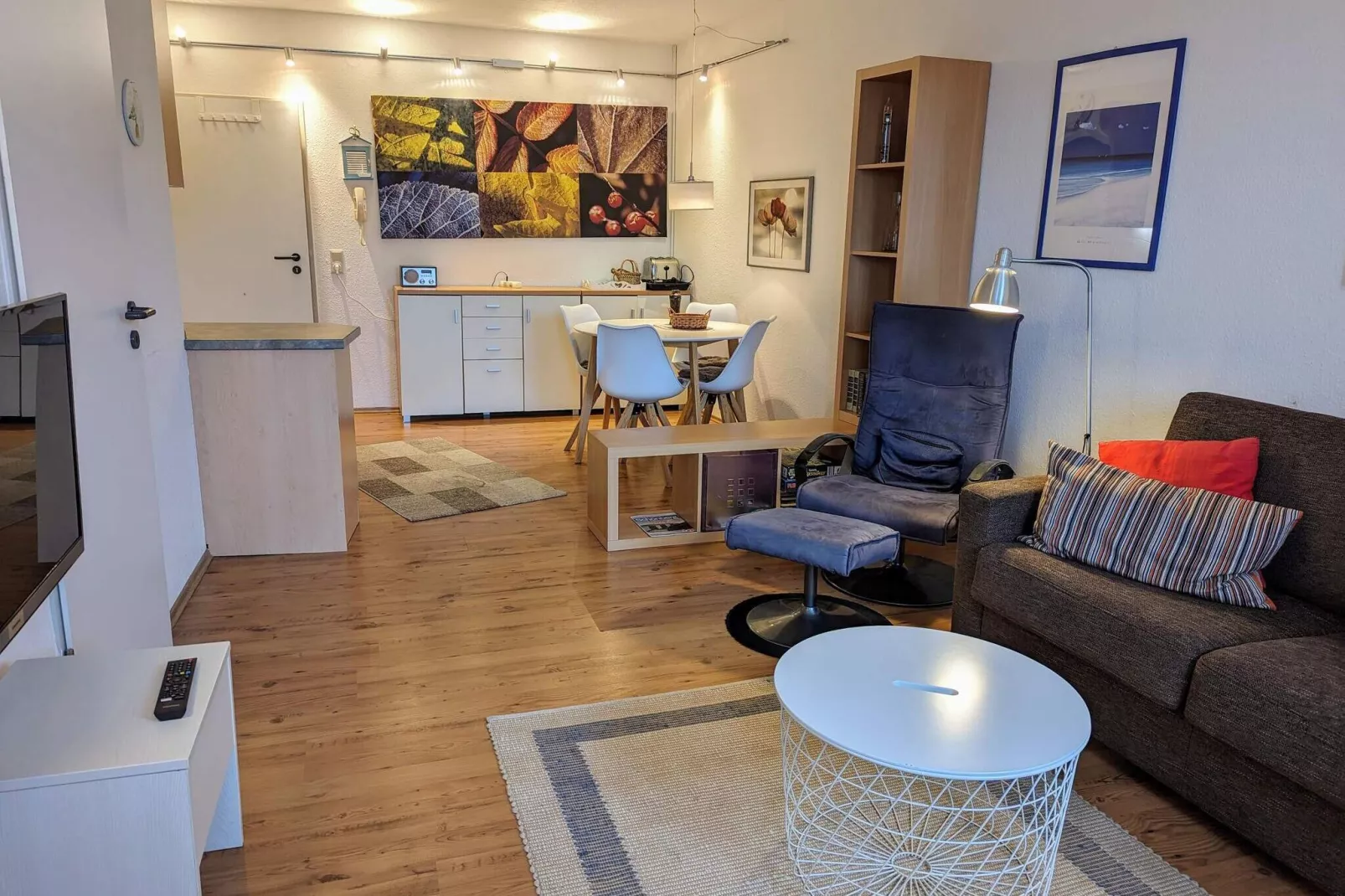 Nice holiday home near the beach-Indoor
