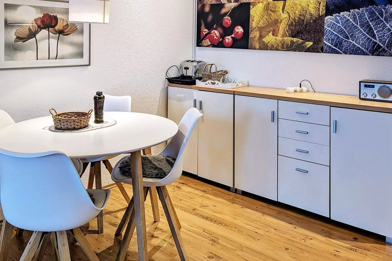 Comfortable holiday home in nature-Indoor