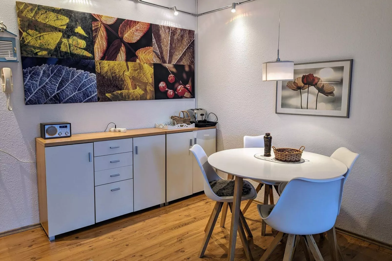 Comfortable holiday home in nature-Indoor