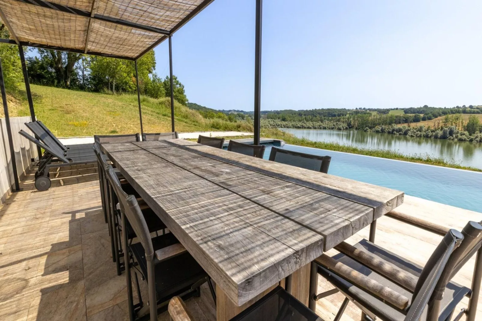 La Cote de Boué-Terrace balcony