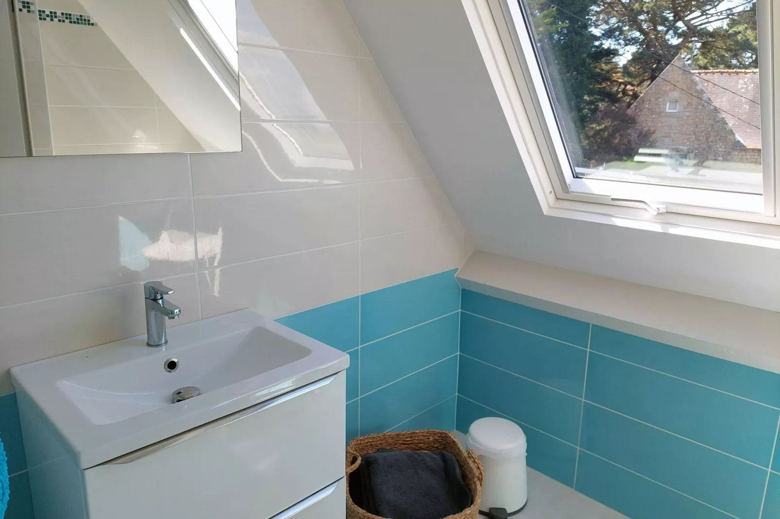 Ferienhaus mit Panorama-Meerblick Plonévez-Porzay-Badezimmer