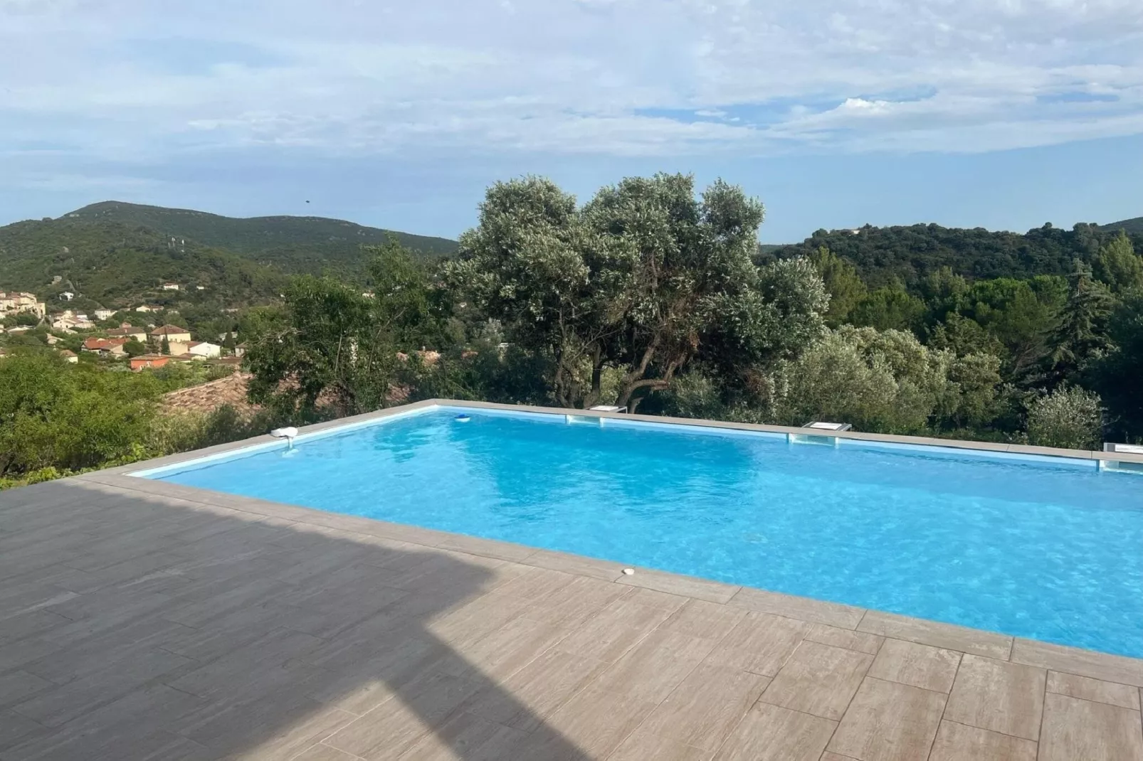 L'Esquirol-Pool
