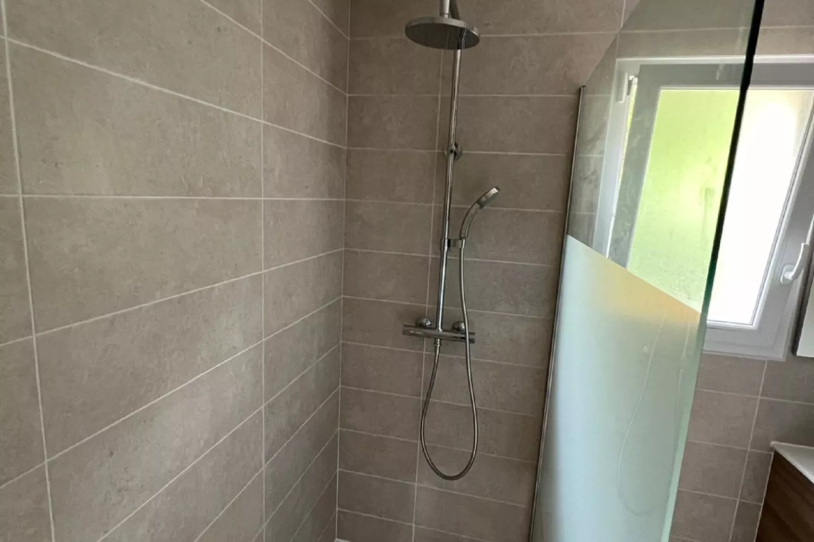 L'Esquirol-Bathroom