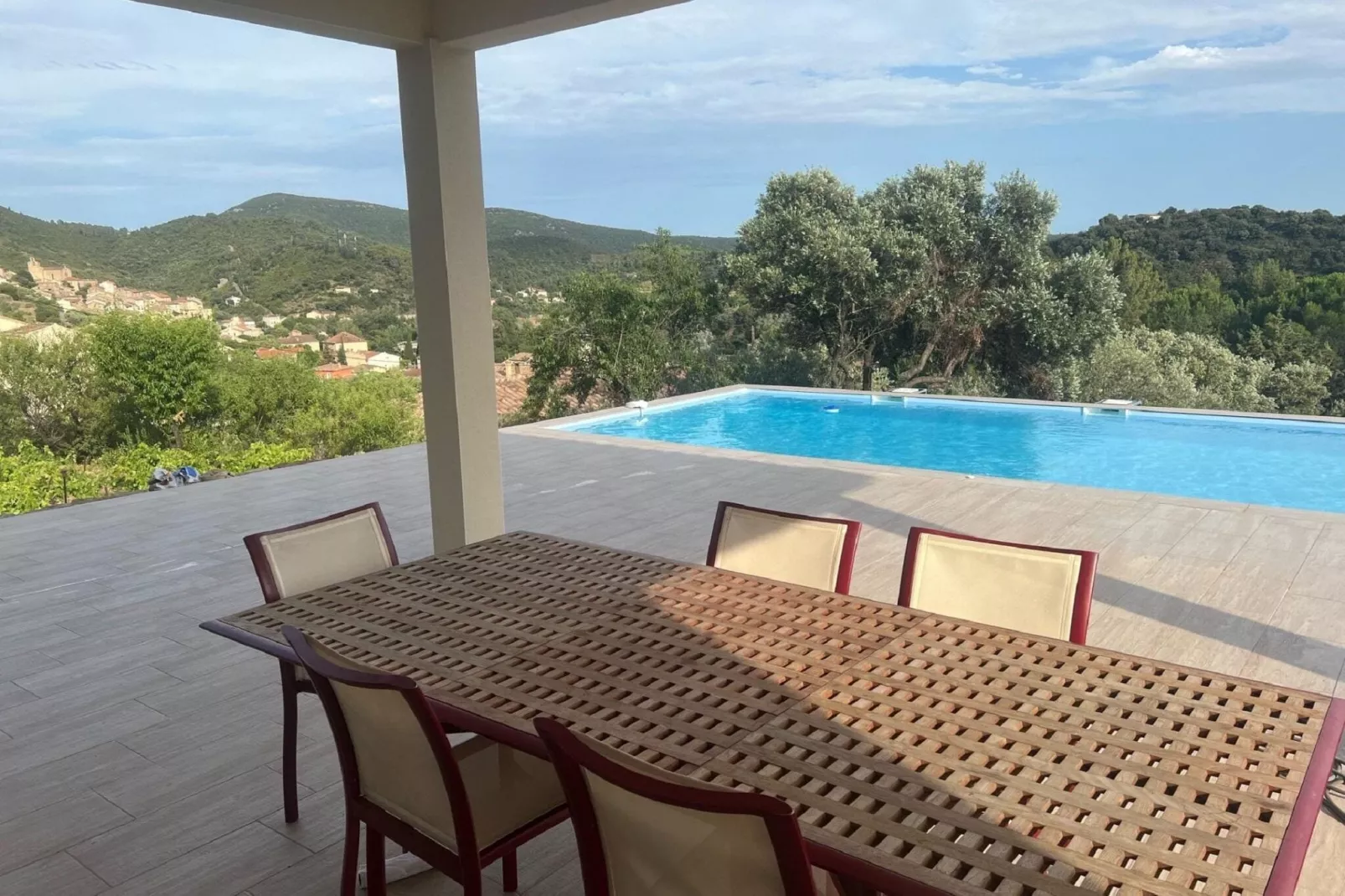 L'Esquirol-View summer