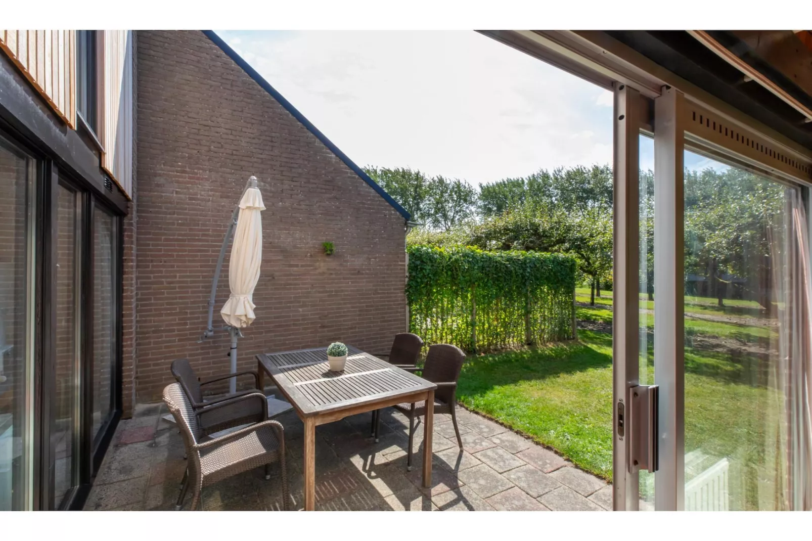 De Haaijmanweg 5  Burgh Haamstede 'Huisje 86'-Terrace balcony