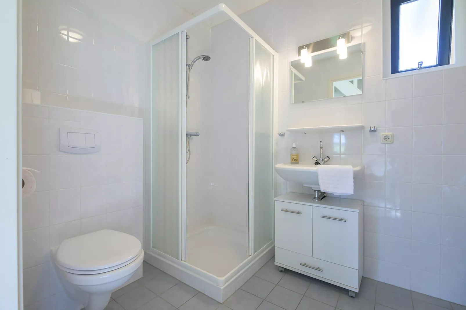 6-persoons bungelow 4-Bathroom