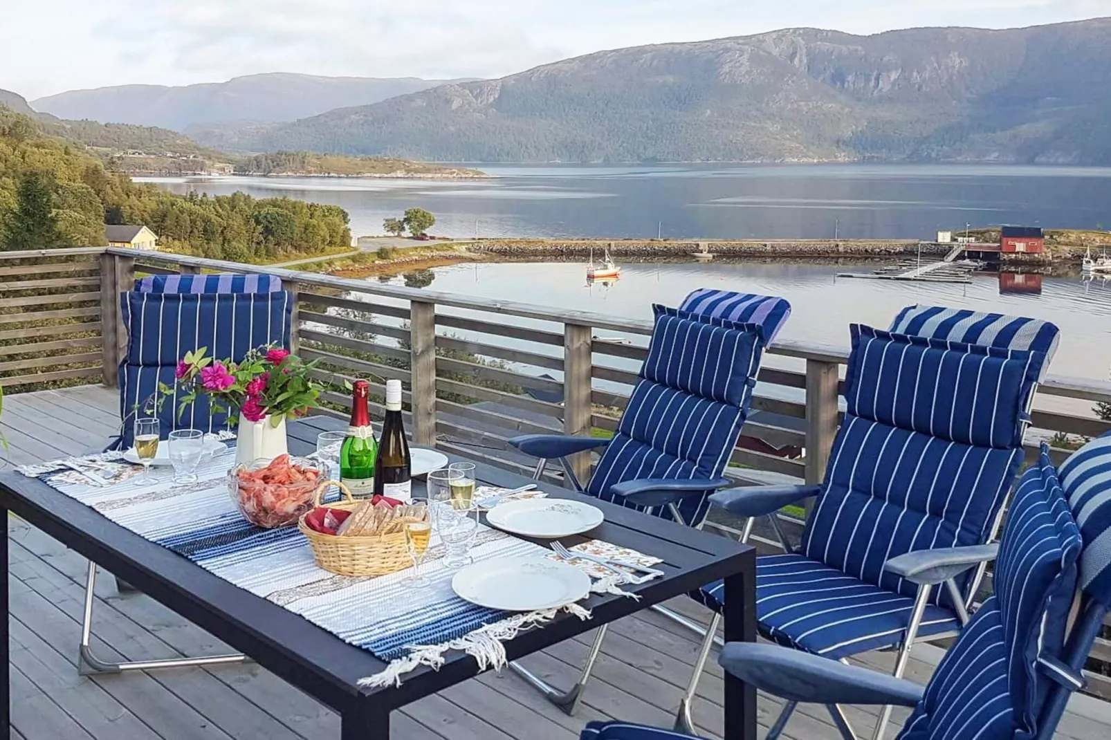 4 star holiday home in Naustbukta-Water view