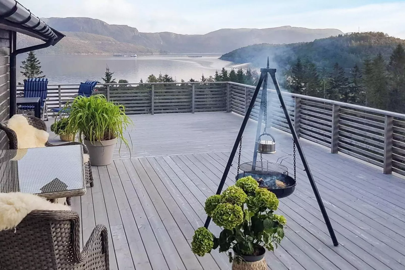 4 star holiday home in Naustbukta-Water view